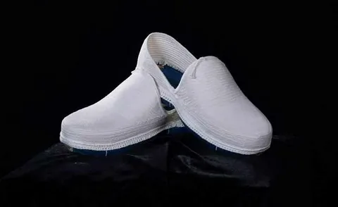 تصویر 2 از قیمت خرید گیوه مردانه سفید + فروش ویژه